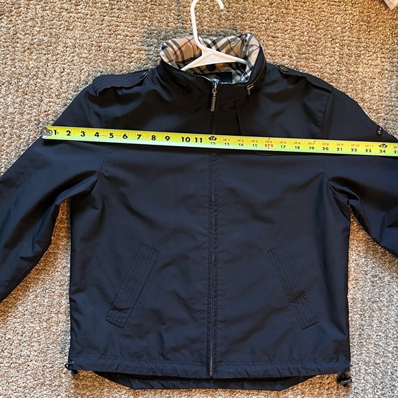 Burberry London Black 150A Jacket with Khaki Plaid Accents and Zipper Hood - Picture 15 of 16